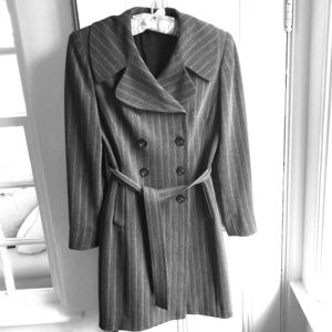Tahari wrap dress. Grey pinstripe. Luxury fabric.